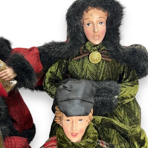 Dickens Christmas Carolers w/ Stand Valerie Parr Hill QVC 2013 Holiday Decor - Picture 9 of 15